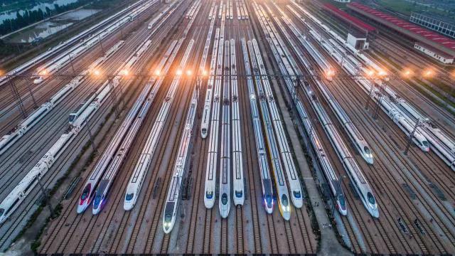 高铁和动车究竟有什么区别？两者概念完全不同，别再傻傻分不清了