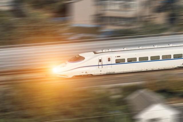 我国正研发时速高达1000公里的高铁，安全吗？票价贵吗？有必要吗