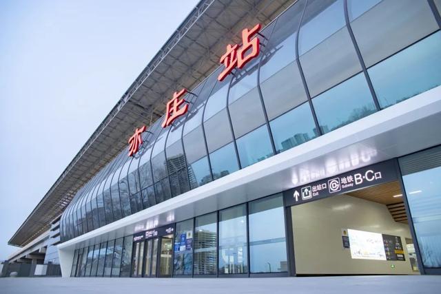 增开至12对列车的车站，记者试乘探访——