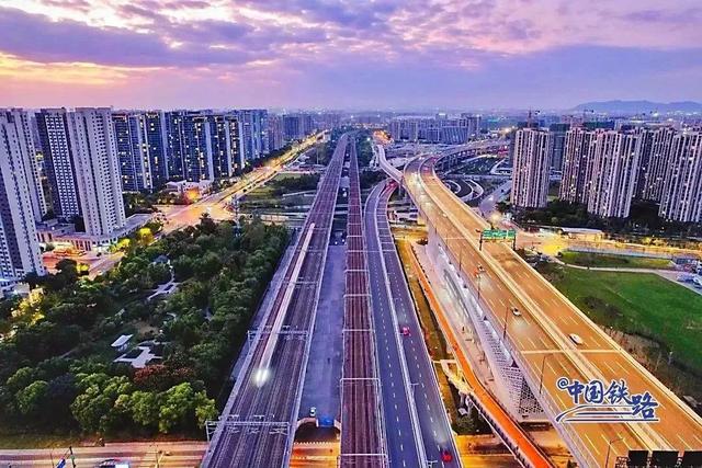 线路图上新！坐拥多多多条高铁，你猜这是哪里？
