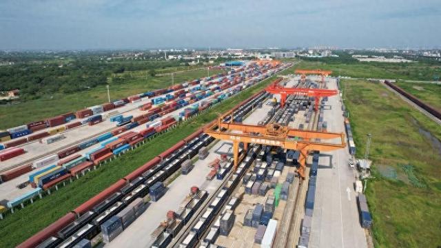 赣闽两省铁路多式联运班列开行突破10000列