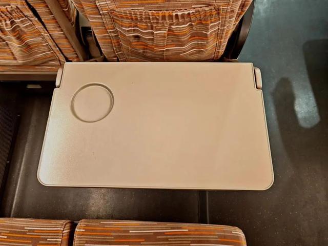 高铁动车上，还有这些隐藏功能→