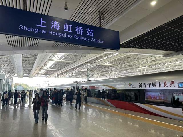 沪苏湖高铁呼啸而过，长三角再添更多“同城故事”