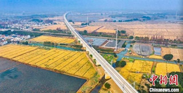 沪苏湖高铁开通运营 长三角高铁营业里程超7700公里