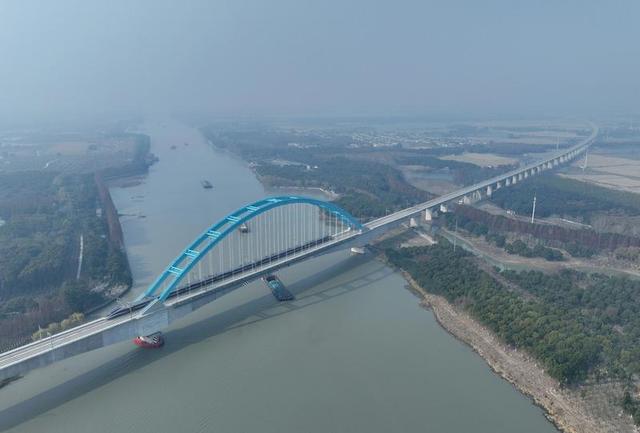 沪苏湖高铁开通！一次性贯通江浙沪 谁能从中受益