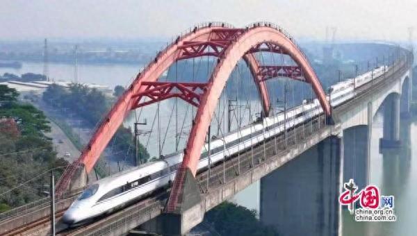 铁路交出2024亮眼成绩单，助力高质量发展