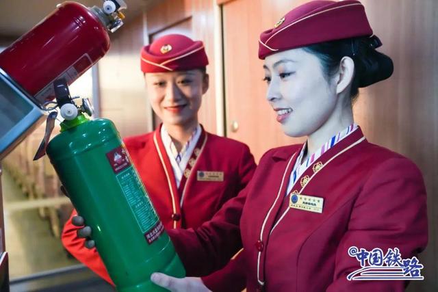 高铁新线即将开通！司机视角抢先看→