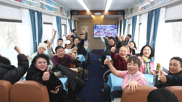 蓝白相间的Y字头火车，今冬首发！