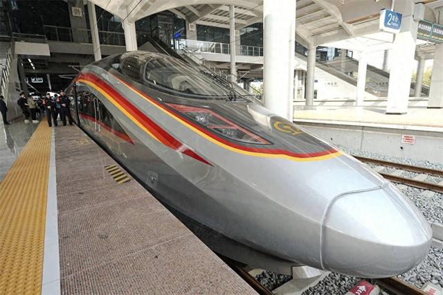 广西的新款“复兴号”怎么样？ 记者带你去体验！