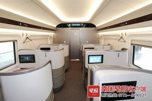 广西的新款“复兴号”怎么样？ 记者带你去体验！
