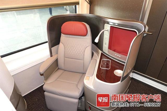 广西的新款“复兴号”怎么样？ 记者带你去体验！