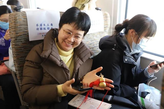 跟着这趟高铁专列，开启天台山诗路探寻之旅！