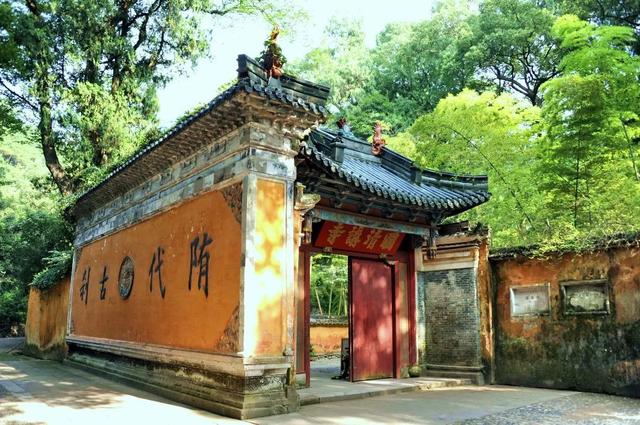 跟着这趟高铁专列，开启天台山诗路探寻之旅！