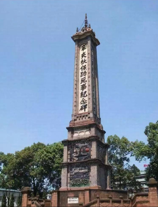 50年邓小平提出修建成渝铁路，中央决定搁置，邓：三个原因必须修