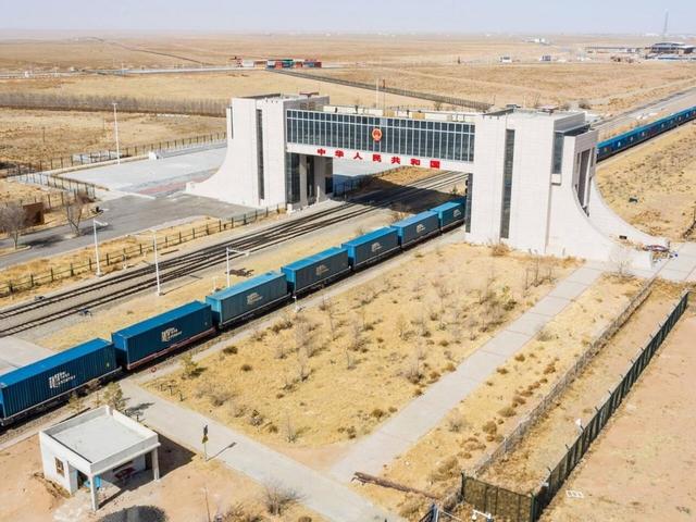 蒙古想要的，俄罗斯给不了，通往中国的新铁路，连西方都看明白了