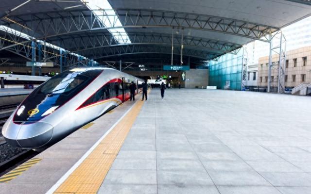 国铁沈阳局上新复兴号技术提升型智能动车组