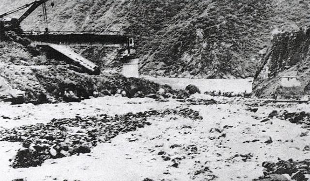 1981年铁路坠桥事故：275人遇难，今天的进步是当年血的教训