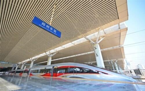 从“追赶”到“领跑”，中国高铁惊艳世界