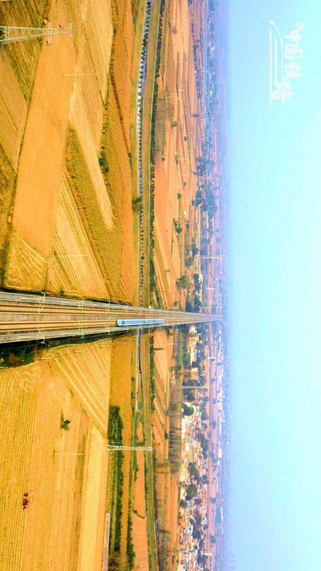 特辑｜跨越山河，中国4万公里高铁如何纵横延展？