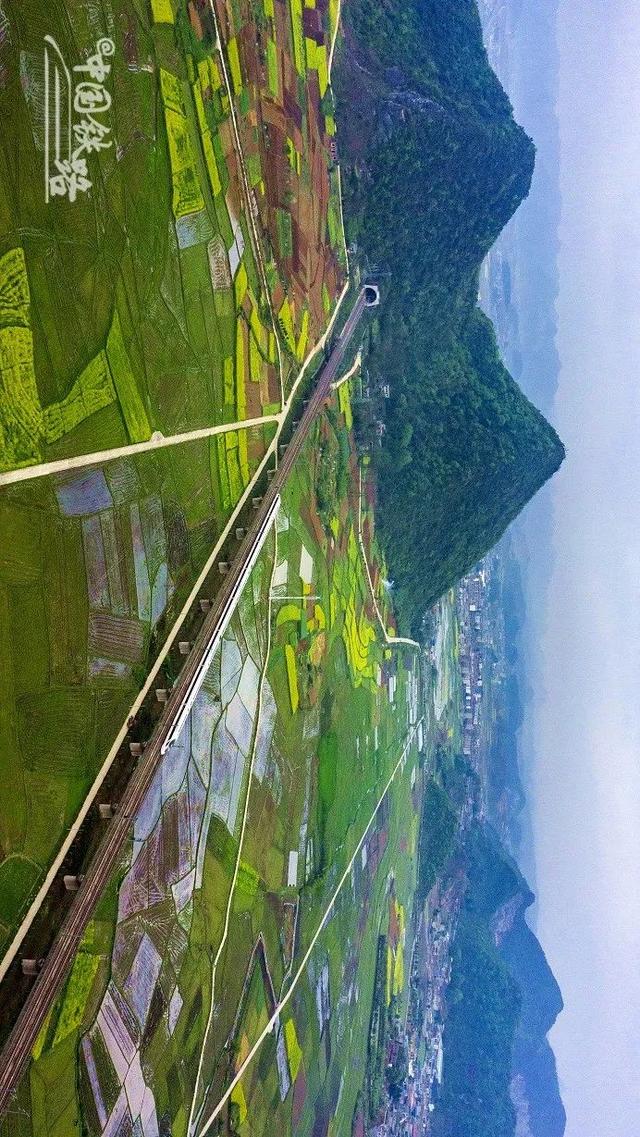 特辑｜跨越山河，中国4万公里高铁如何纵横延展？