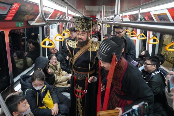 秦俑，看复活的军团西安地铁开行秦文化旅游专列