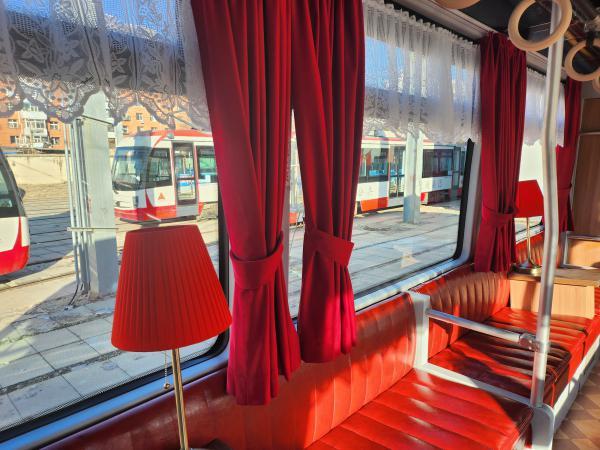 “大哥，二哥，三弟来了！”54路文旅专列又添新成员