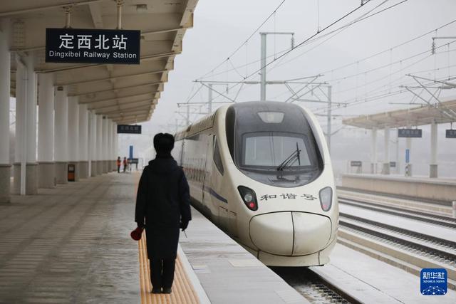 全国铁路1月5日起实行新的列车运行图