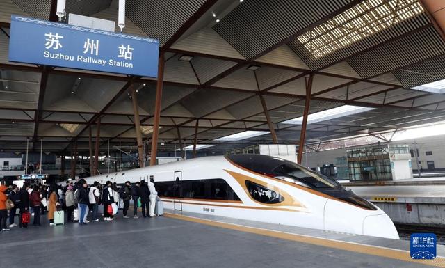 全国铁路1月5日起实行新的列车运行图