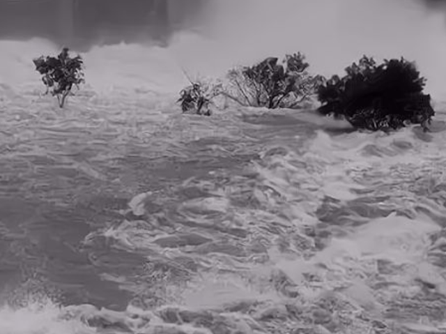 1959年，沈阳到北京的列车神秘失踪，找到后为何多出300多名乘客