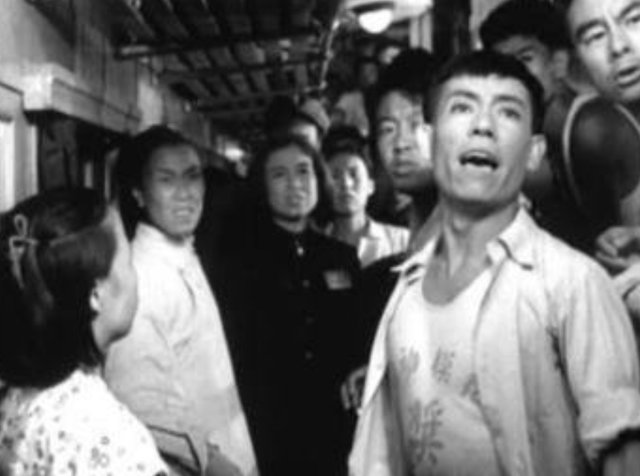 1959年，沈阳到北京的列车神秘失踪，找到后为何多出300多名乘客