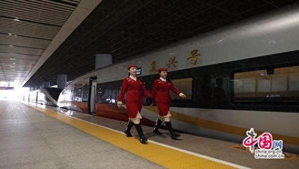 时评：陕西直达香港高铁，开启交流合作新篇