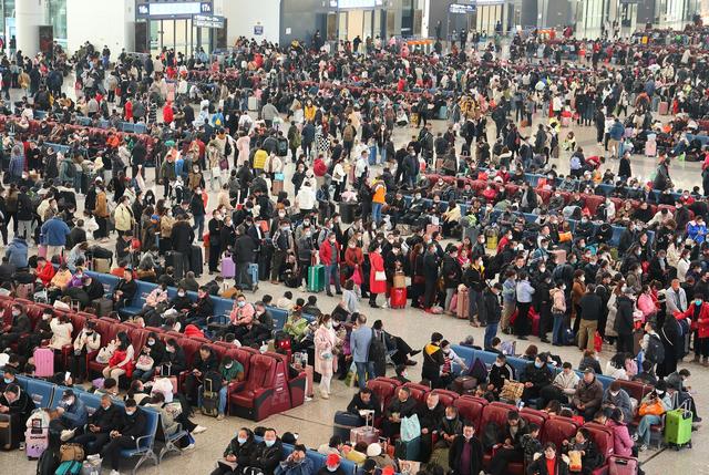 高铁“变味”了？现在的高铁，为啥越来越多的人不愿意坐了呢？