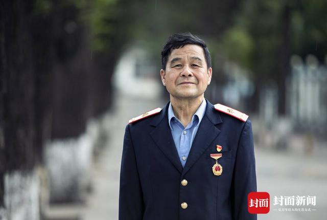 成昆50年④丨30年驾龄“老司机”带你了解成昆线上的火车头