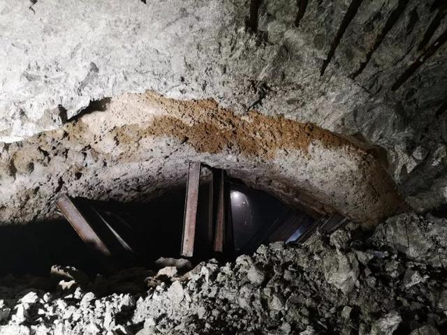 2公里长的铁路隧道，打了3年才通！