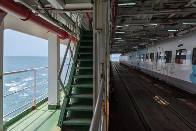 此生一定要坐一次的7趟火车，还有旅行中不可错过的风景