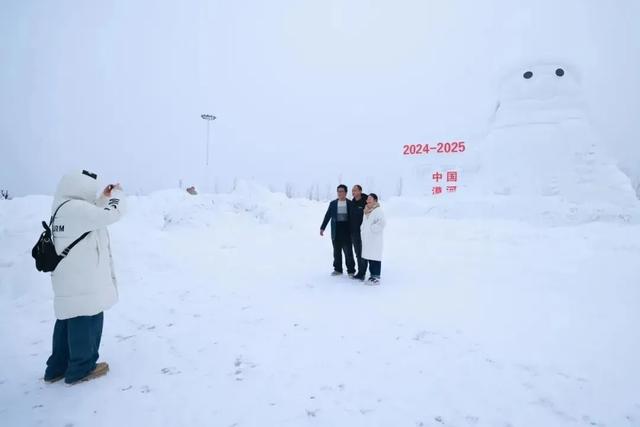 这座火车站，不穿棉裤不“放行”？网友：太暖了！