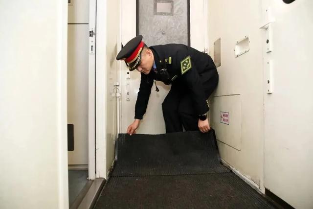 这座火车站，不穿棉裤不“放行”？网友：太暖了！