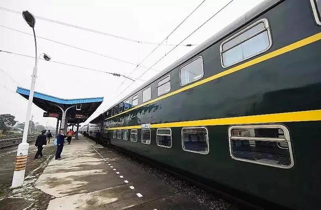多图！那些年我们坐过的双层火车