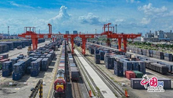 时评：中老铁路，货运腾飞书写互惠共赢新篇