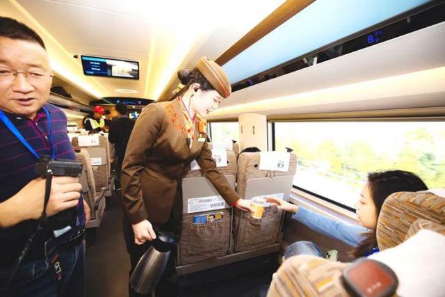 16.4万人次！荆荆高铁开通运营“满月”！