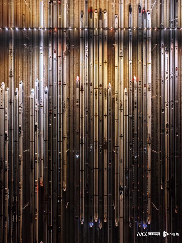 动车组排队“洗白白”待出发，广州动车段通宵运作备战春运