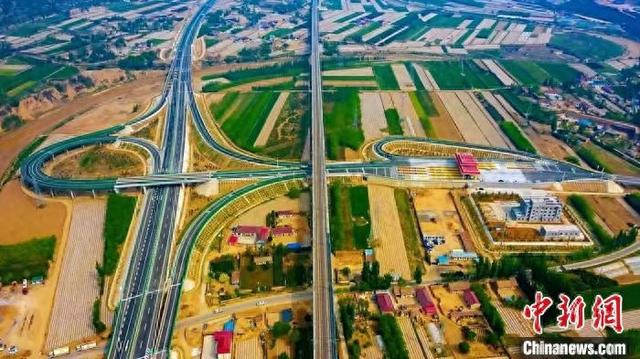 银西高铁穿梭四年：老区变通途 发展添新翼