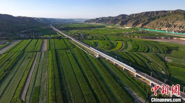 银西高铁穿梭四年：老区变通途 发展添新翼