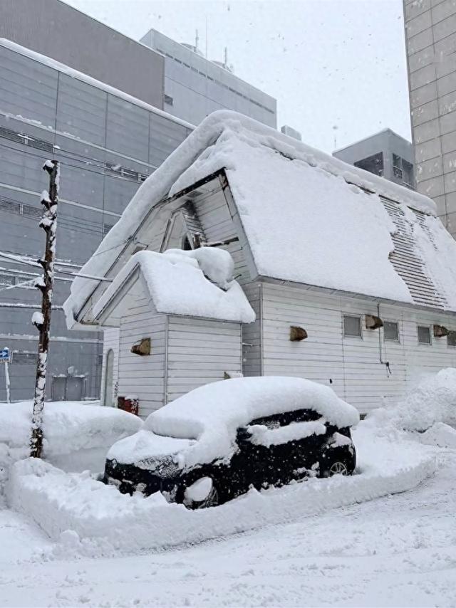 多图直击日本暴雪，有中国人滞留列车数小时！使馆提醒