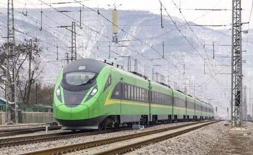 你知道什么是动车组吗？一文带你看懂动车组