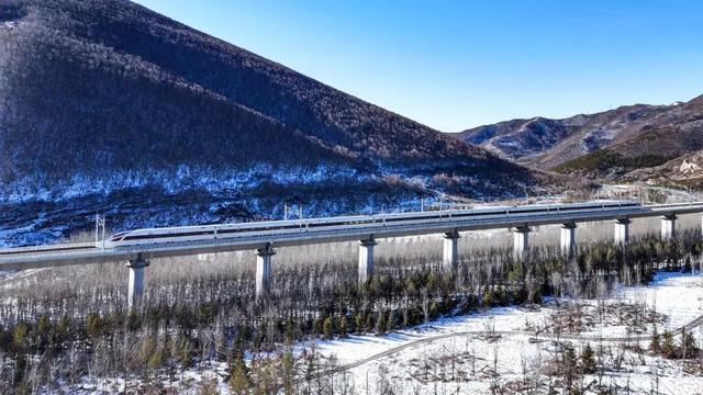 从北京出发，坐高铁列车三个小时内都能到哪儿？