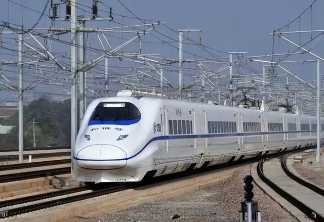 高铁和动车有何不同？不仅仅是G和D的区别，为何总被混为一谈？