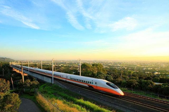 高铁和动车有何不同？不仅仅是G和D的区别，为何总被混为一谈？