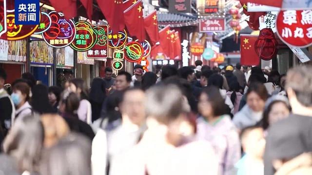 春运叠加甲流高发 火车上发烧了能下车吗？