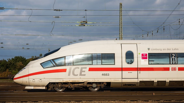 中国高铁的速度比德国快！德日领先的高铁技术，为何会被中国反超